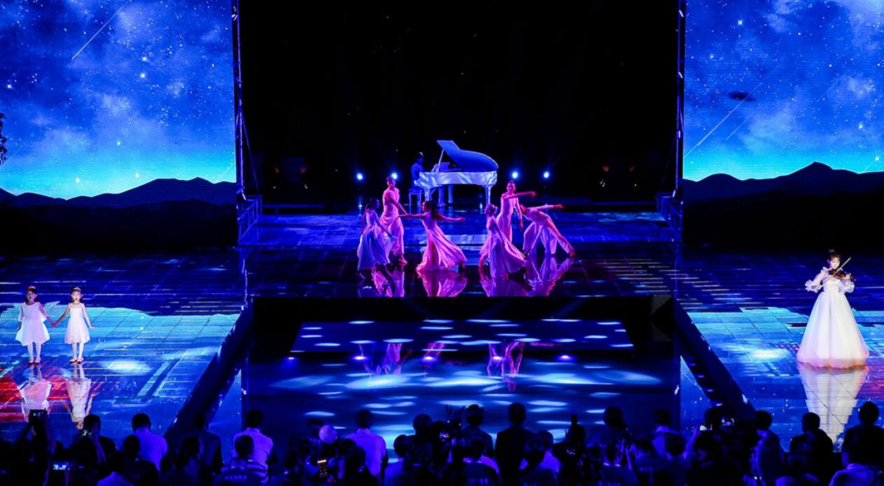 Acrylic Wedding Stage Acrylic Platform Stage Swimming Pool Glass Stage ...