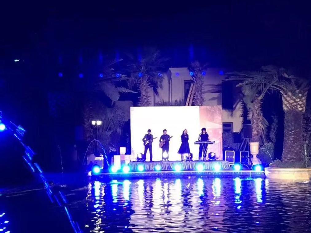 Stage with Glass Truss Stage for Swimming Pool Event Wedding Church